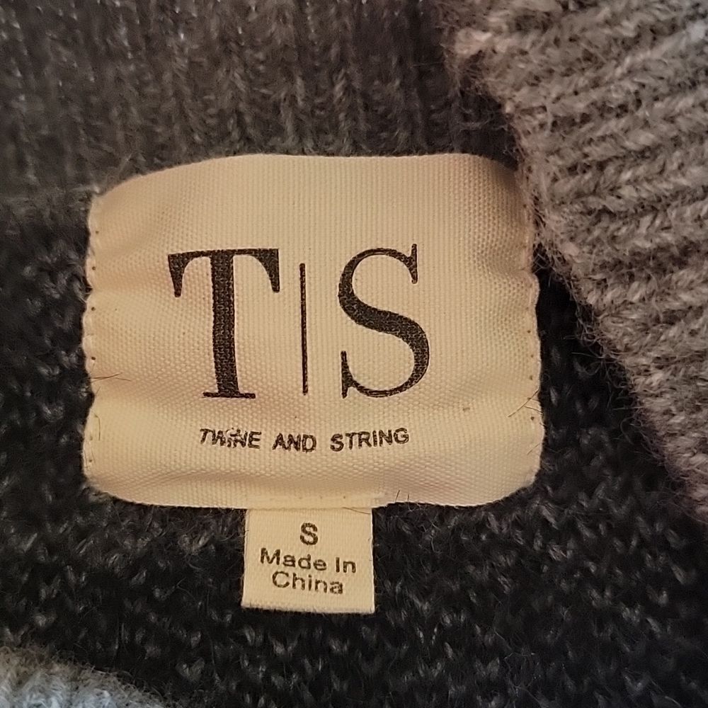 Twine & String Animal Print Sweater Size S - image 7